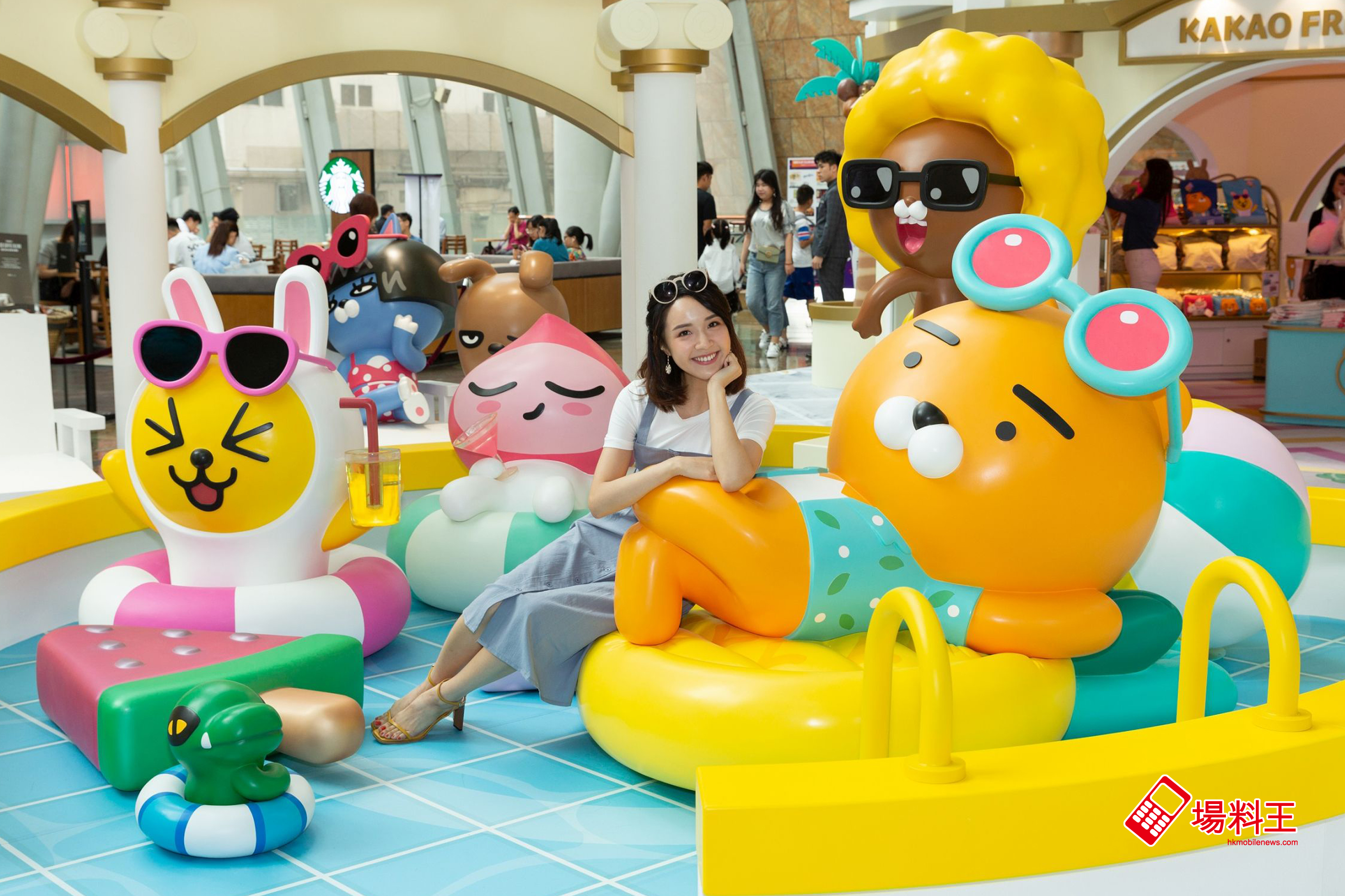 Friends Summer Hotel：Kakao Friends 夏日造型現身朗豪坊